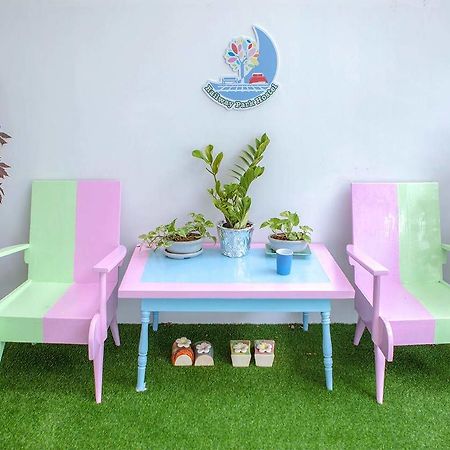Railway Park Hostel Чиангмай Екстериор снимка