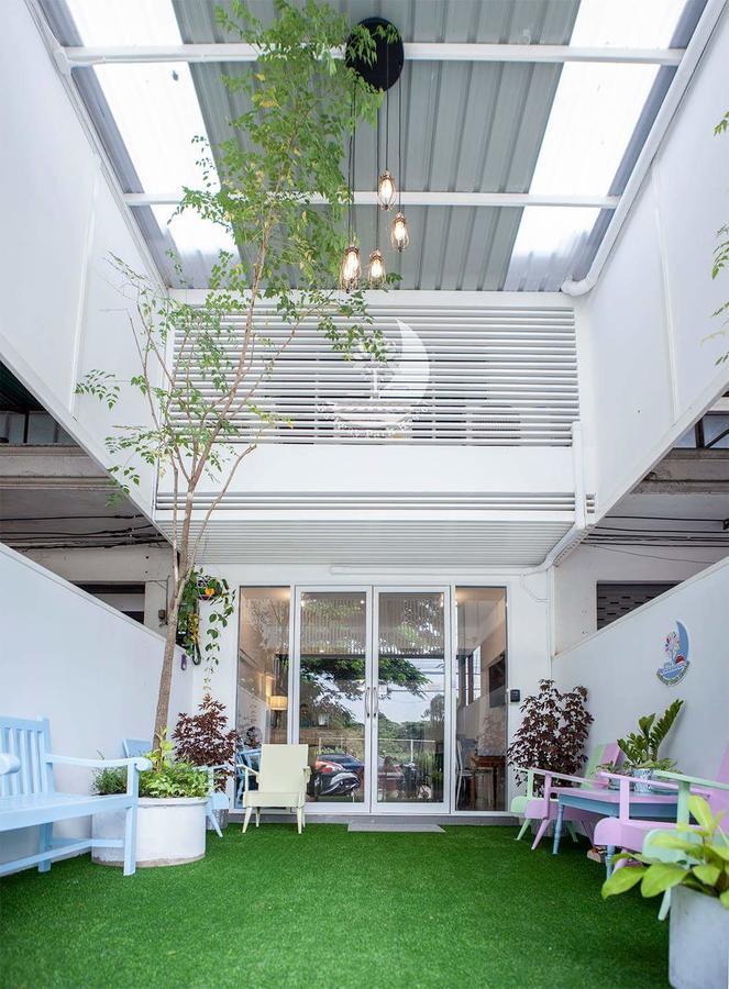 Railway Park Hostel Чиангмай Екстериор снимка